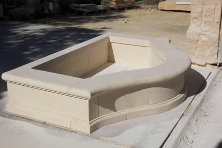 Fontaine + Vers Pont du Gard : L'Art de la Pierre Authentique